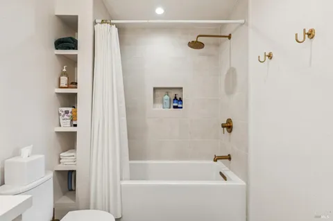 $1,098,000 | 605 Calle Del Monte, Sonoma, CA 95476