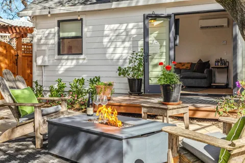 $1,098,000 | 605 Calle Del Monte, Sonoma, CA 95476