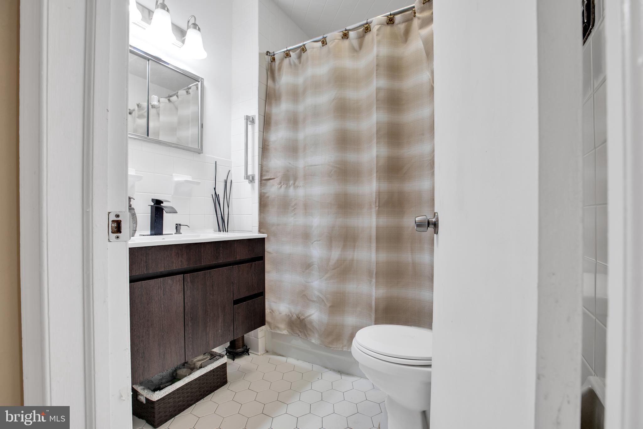 2611 Hughes Road Adelphi, MD 20783 - Photo 15 of 41 Main Level Full Bath