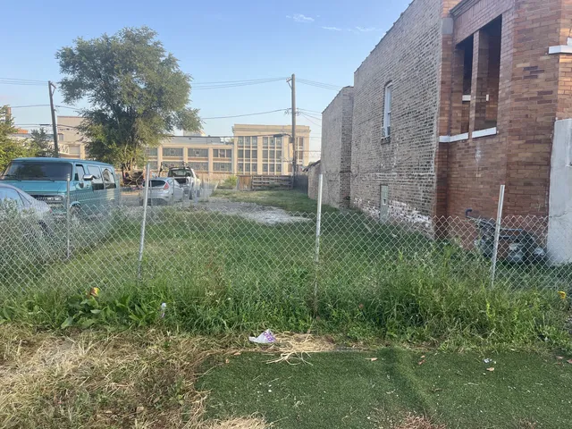 $24,500 | 4004 West Grenshaw Street, Chicago, IL 60624