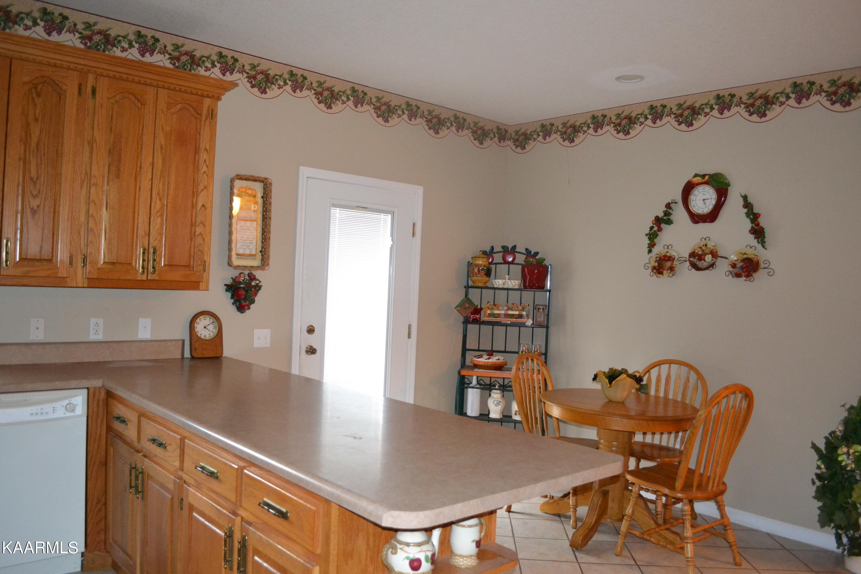 5400 Wilder Road Grimsley, TN 38565 - Photo 17 of 46 Breakfast Room