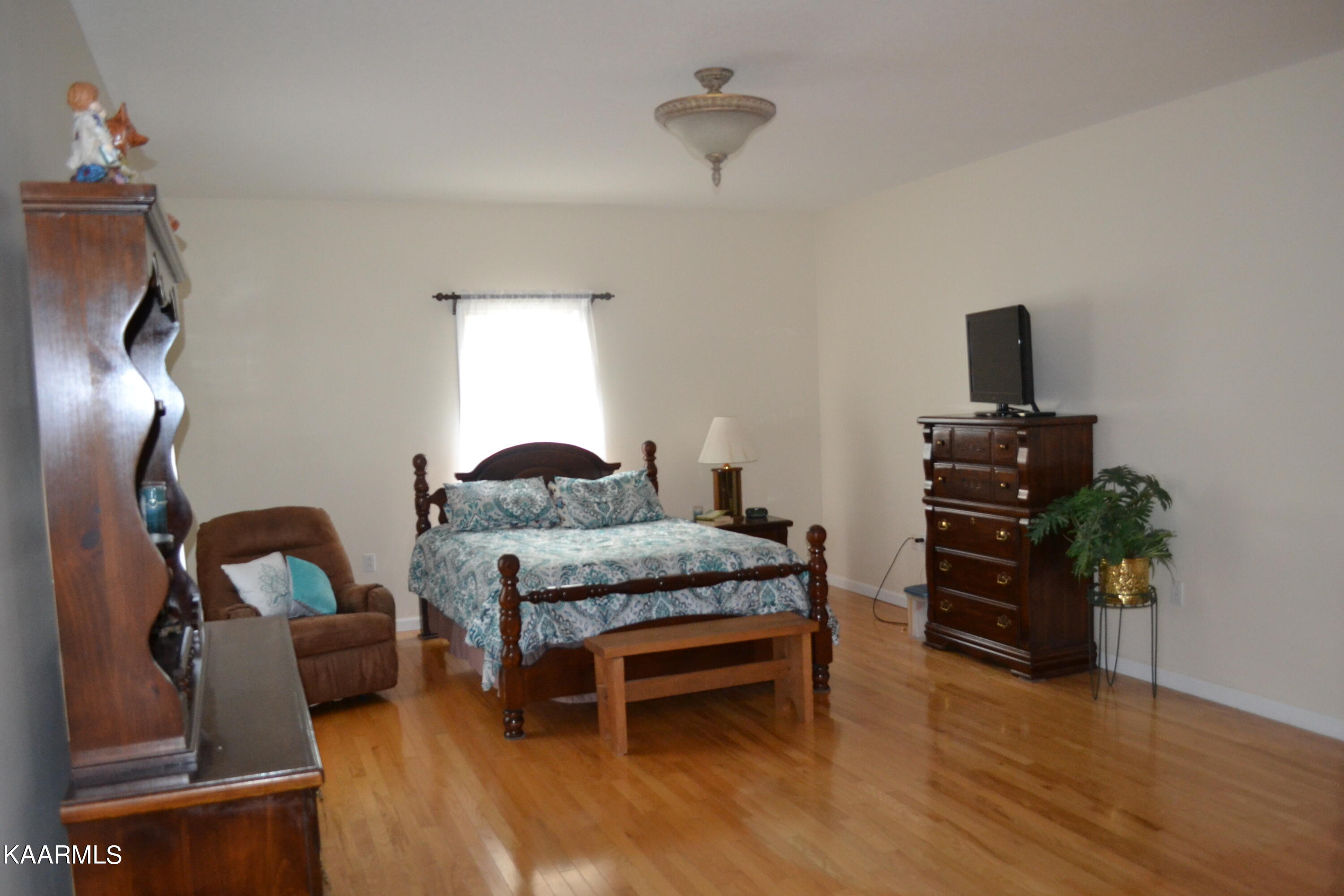 5400 Wilder Road Grimsley, TN 38565 - Photo 32 of 46 Bedroom 3