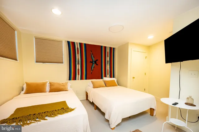 $695,000 | 621 Paradise Heights, Oakland, MD 21550