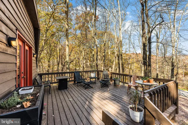 $695,000 | 621 Paradise Heights, Oakland, MD 21550