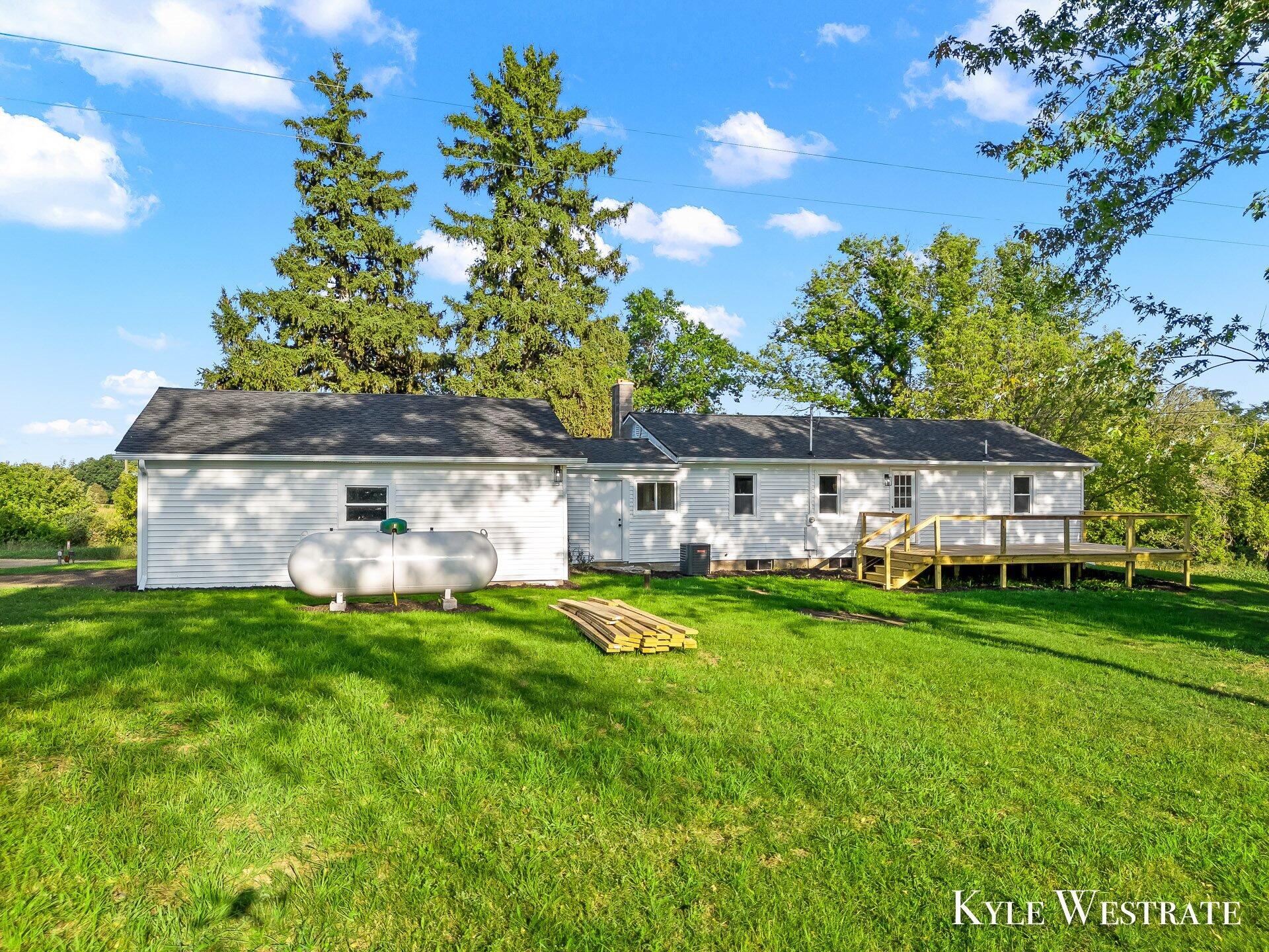 1725 Kellogg Road Ionia, MI 48846 - Photo 30 of 40 09-DJI_20240822182623_0891_D