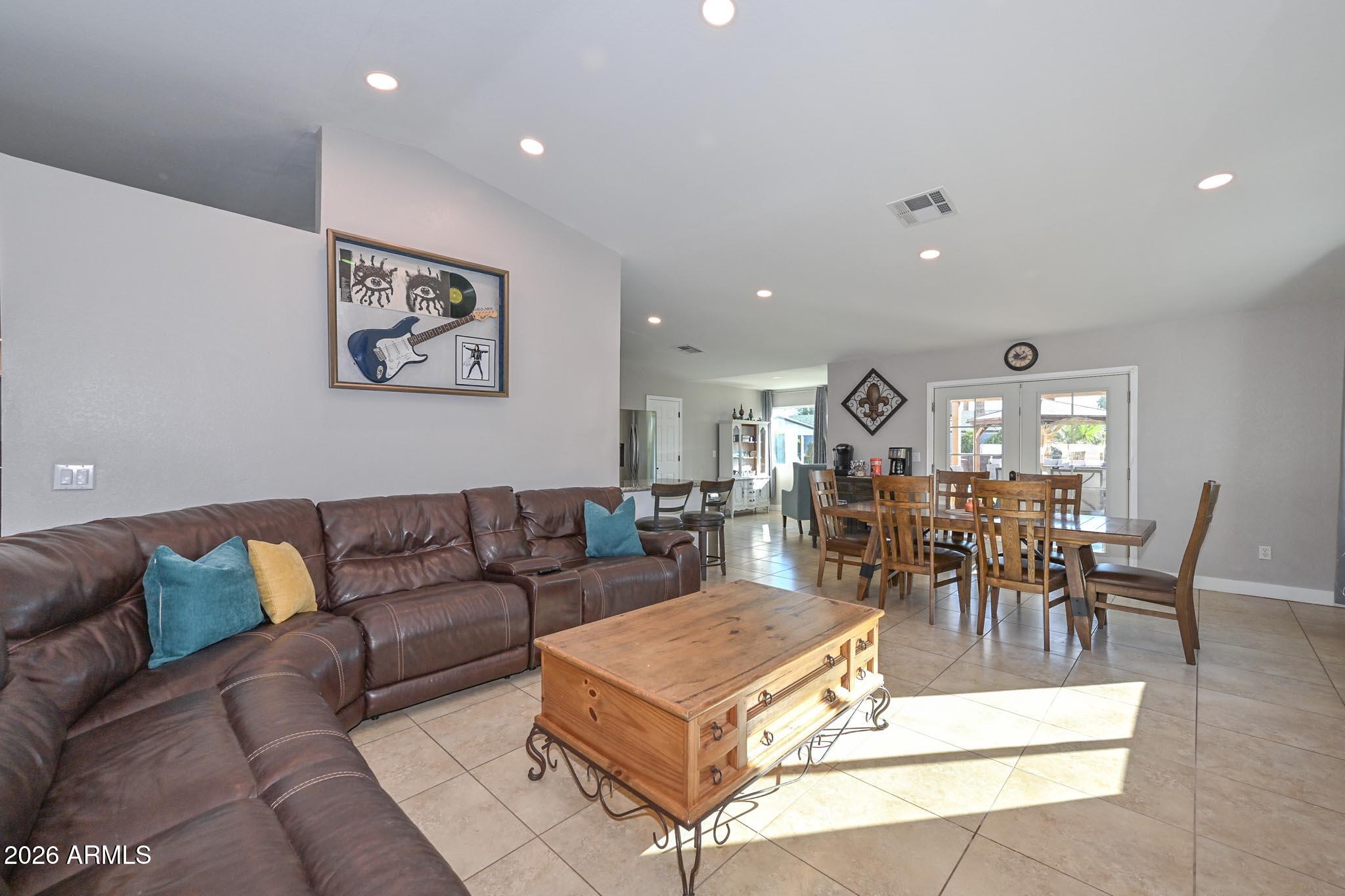 3043 North 34th Street Phoenix, AZ 85018 - Photo 18 of 36 Living Room