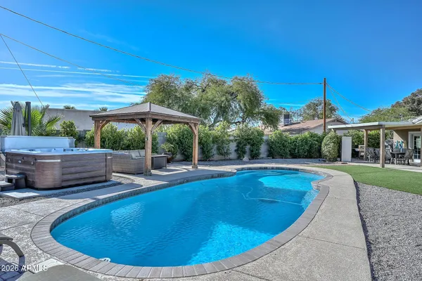 $975,000 | 3043 North 34th Street, Phoenix, AZ 85018