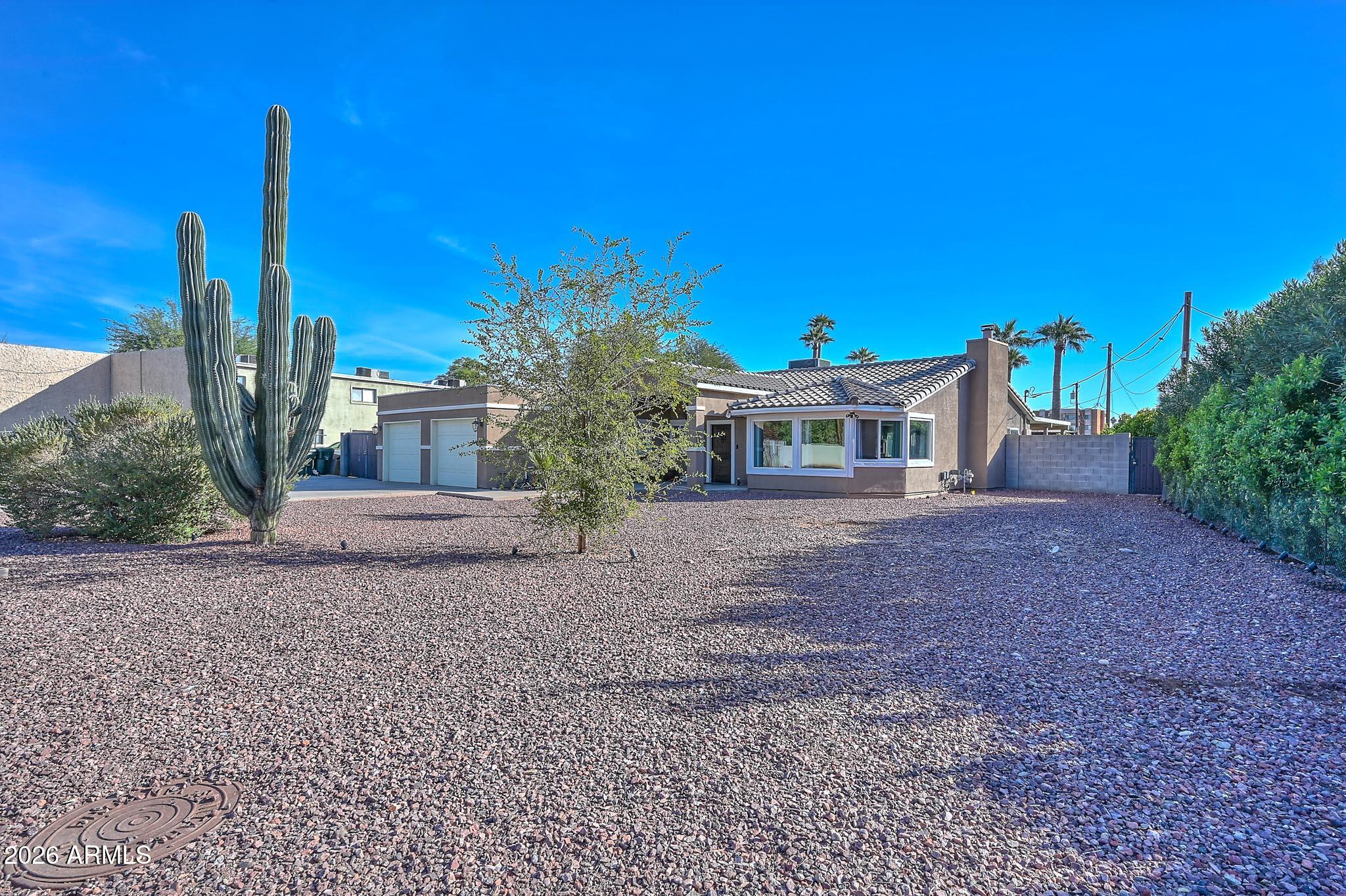 3043 North 34th Street Phoenix, AZ 85018 - Photo 36 of 36 Front Corner View (1)