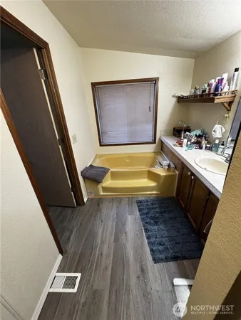 $199,900 | 15254 Highway 112, Sekiu, WA 98381