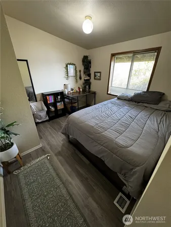 $199,900 | 15254 Highway 112, Sekiu, WA 98381