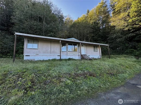 $199,900 | 15254 Highway 112, Sekiu, WA 98381