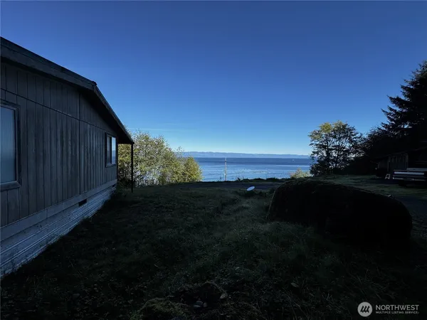 $199,900 | 15254 Highway 112, Sekiu, WA 98381