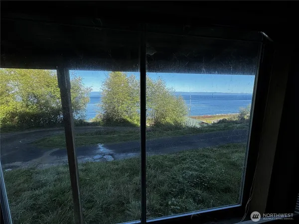 $199,900 | 15254 Highway 112, Sekiu, WA 98381