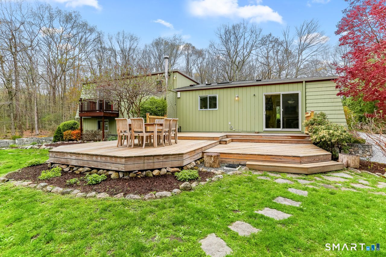 86 Seventy Acre Road Redding, CT 06896 - Photo 34 of 40
