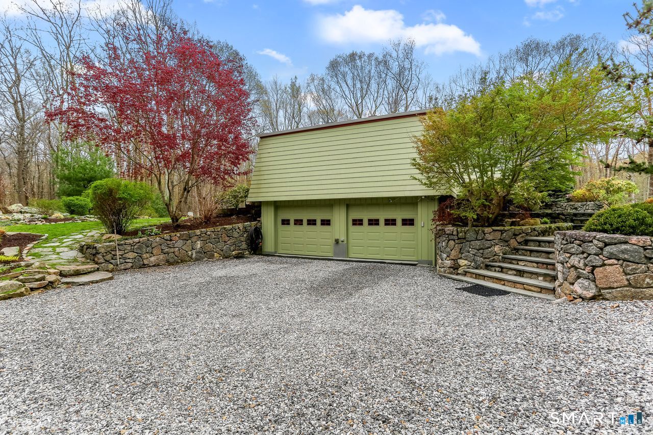 86 Seventy Acre Road Redding, CT 06896 - Photo 37 of 40