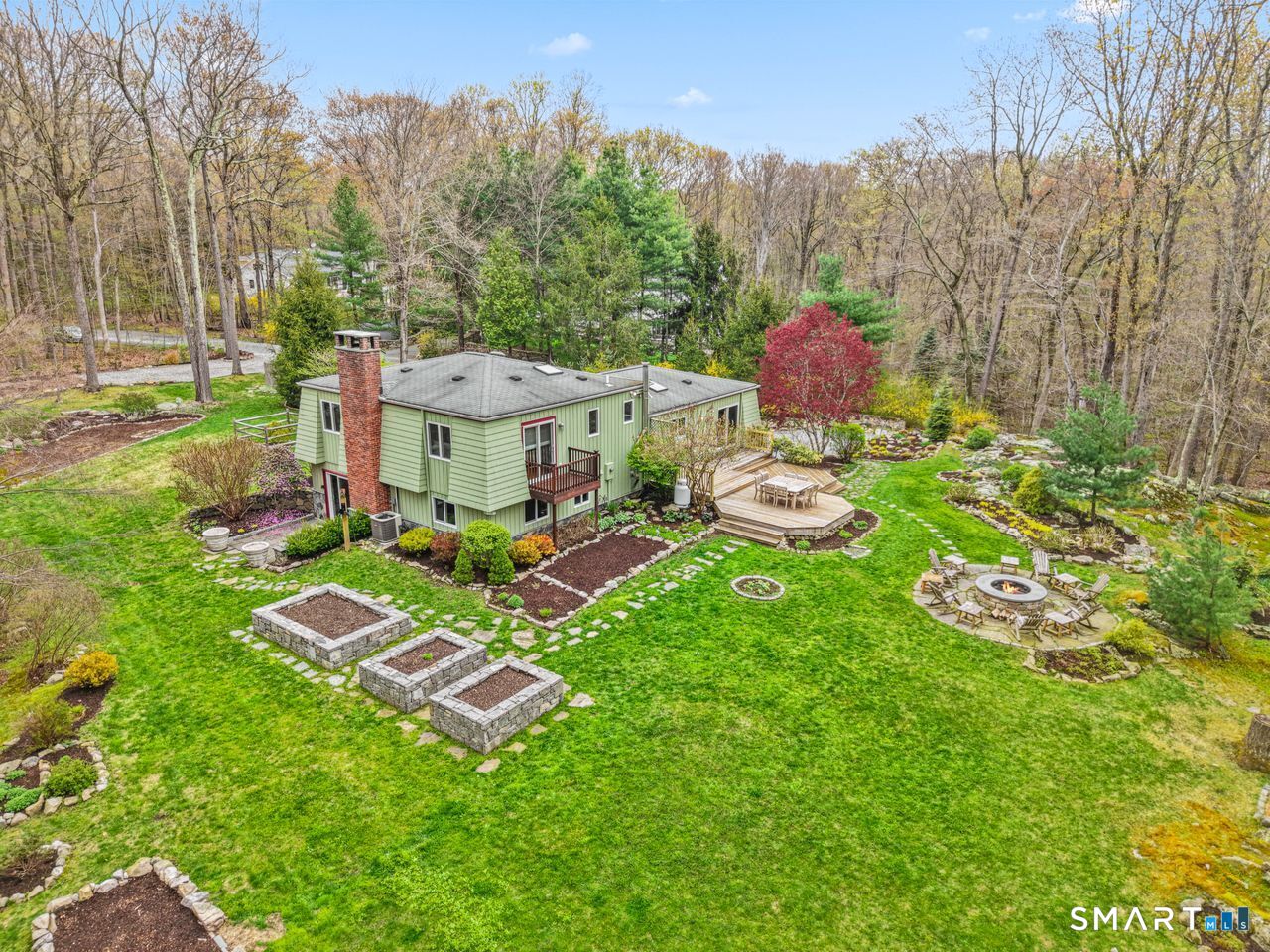 86 Seventy Acre Road Redding, CT 06896 - Photo 4 of 40