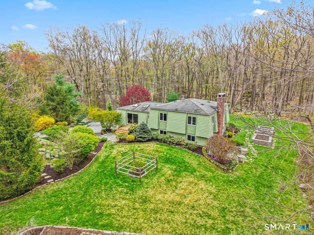 86 Seventy Acre Road Redding, CT 06896 - Photo 5 of 40