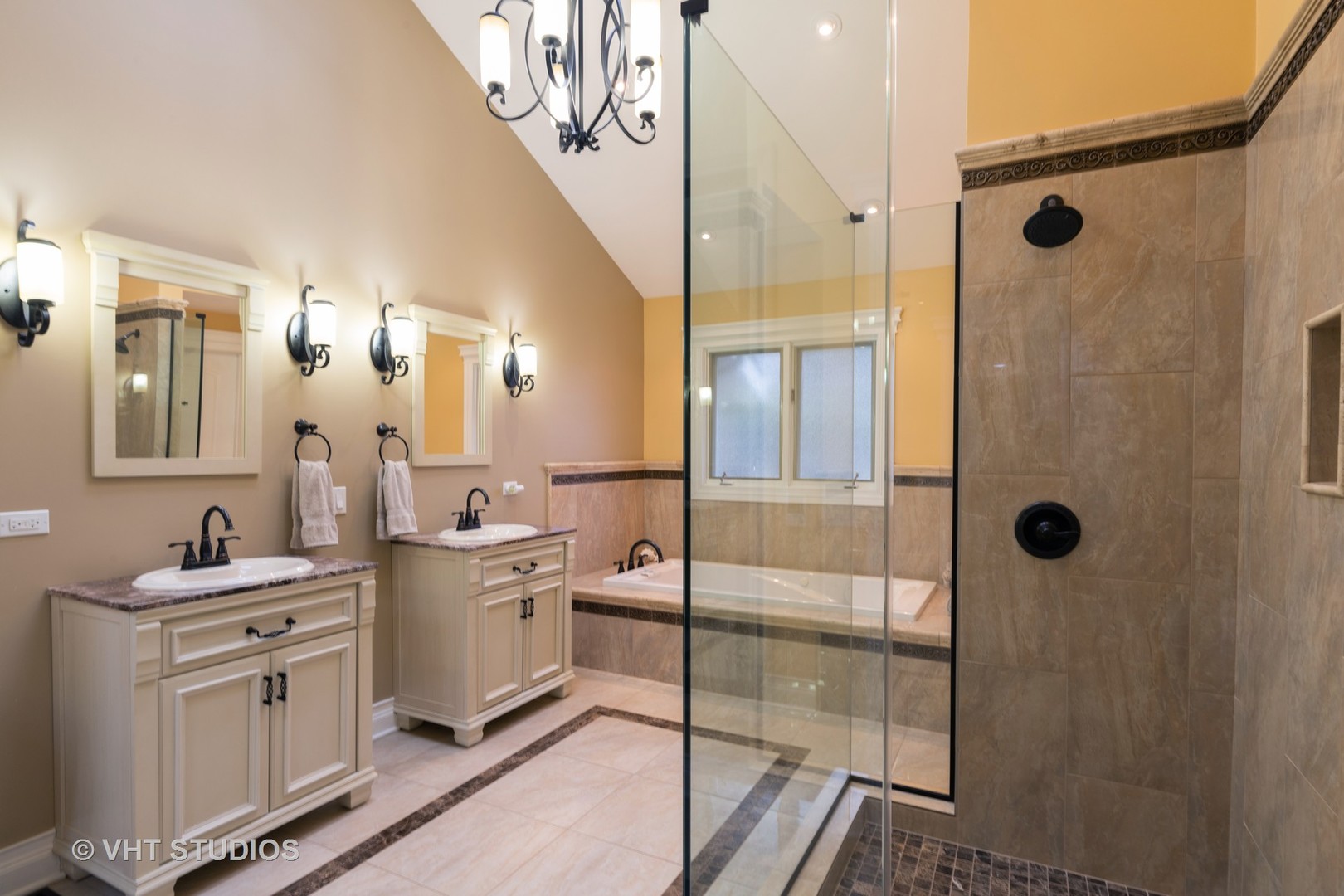 220 Haman Road Inverness, IL 60067 - Photo 10 of 16