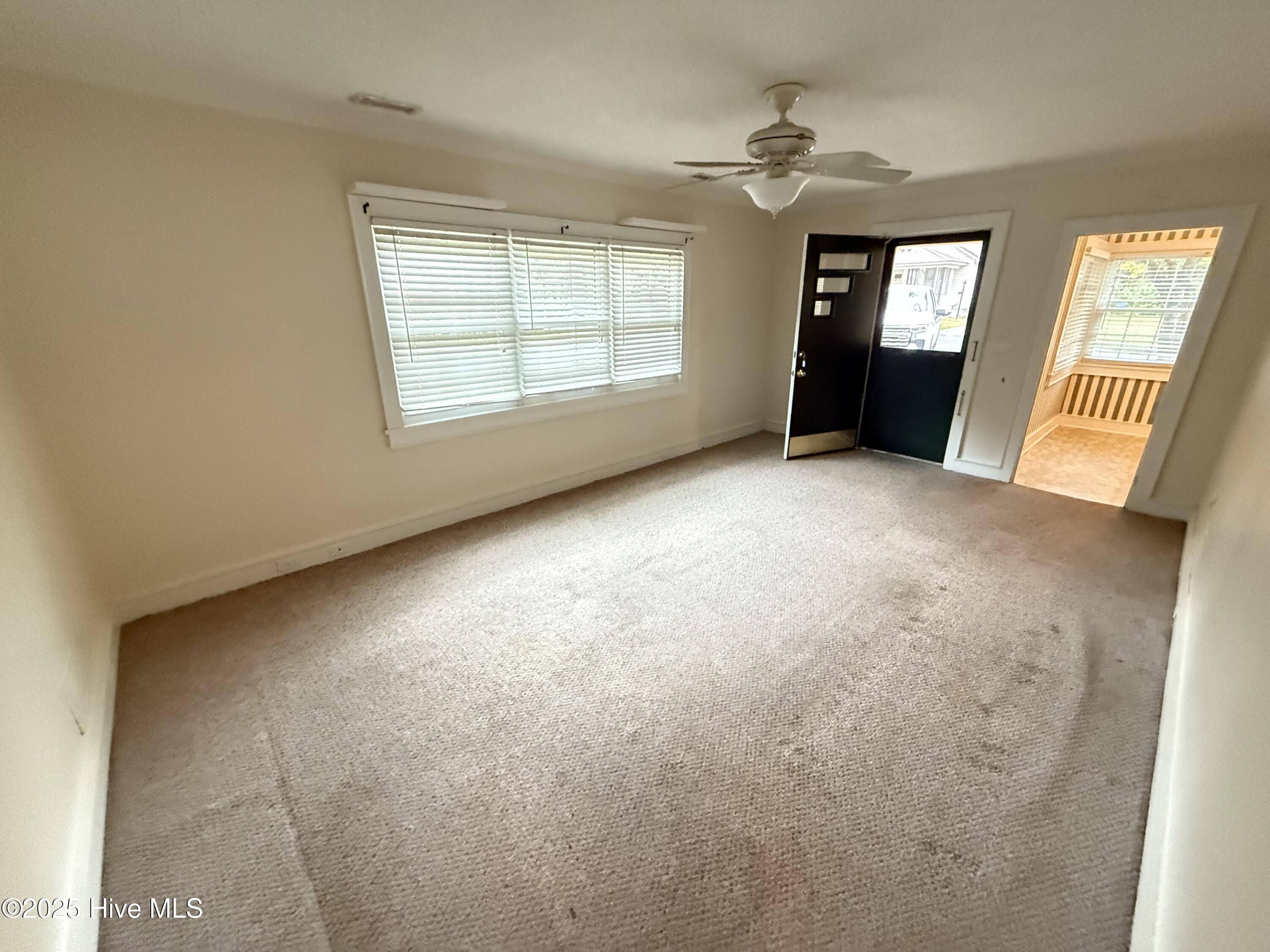 312 North Martin Street Mount Olive, NC 28365 - Photo 12 of 14 IMG_4345