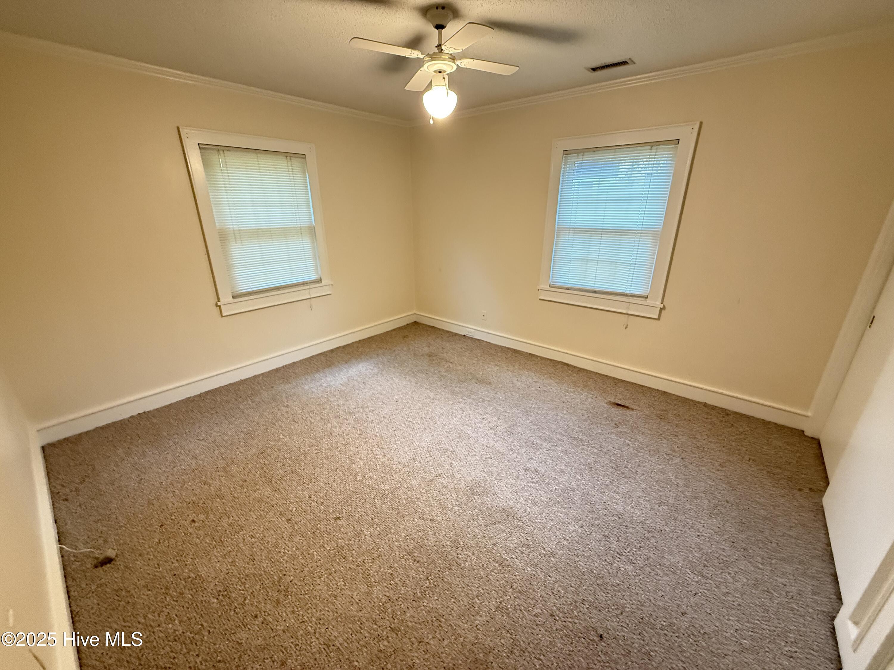 312 North Martin Street Mount Olive, NC 28365 - Photo 6 of 14 IMG_4335