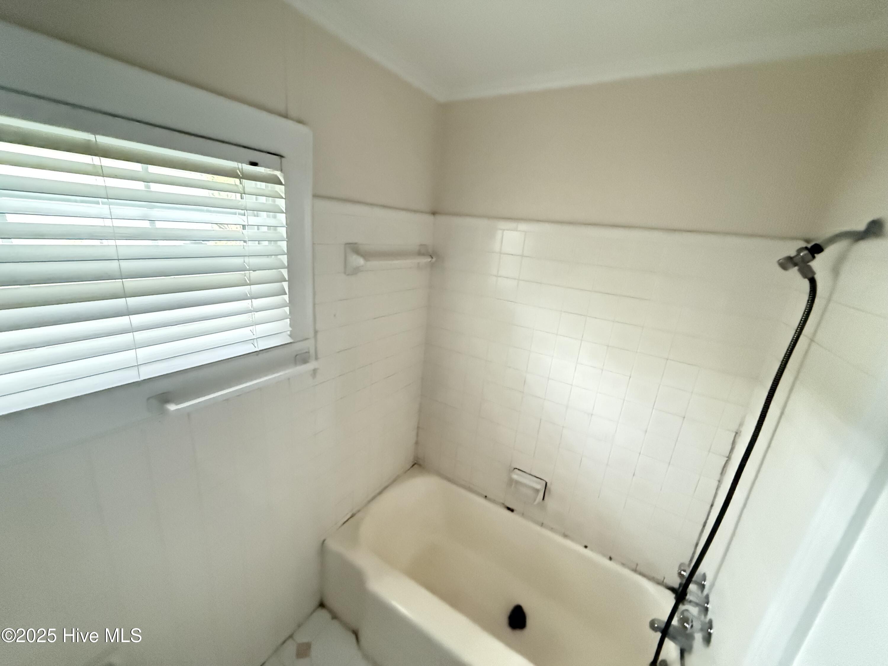 312 North Martin Street Mount Olive, NC 28365 - Photo 8 of 14 IMG_4337