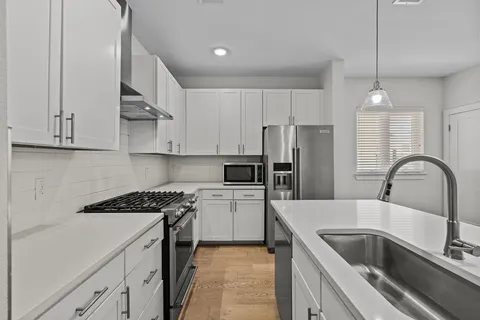 $525,000 | 2827 Manor Road, Unit 2201, Austin, TX 78722