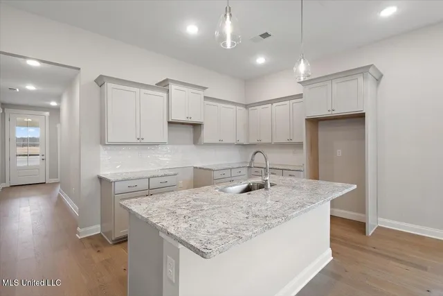 $348,900 | 773 Quitman Court West, Nesbit, MS 38651