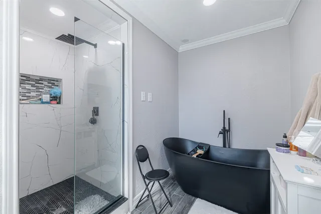 $370,000 | 8119 Birchglen Lane, Houston, TX 77070