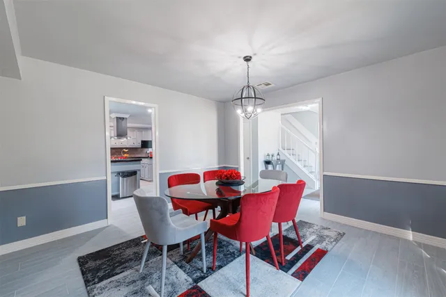 $370,000 | 8119 Birchglen Lane, Houston, TX 77070