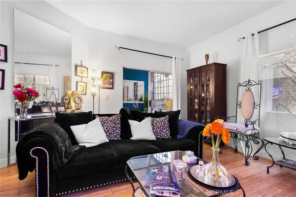 $899,000 | 10626 Valley Spring Lane, Unit 103, Toluca Lake, CA 91602