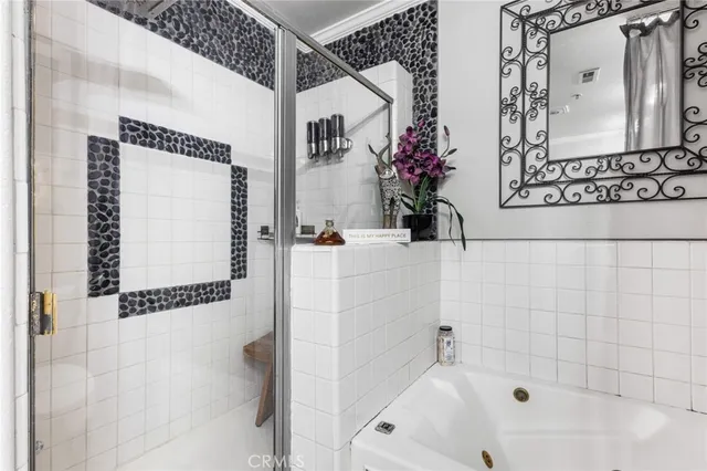 $900,000 | 10626 Valley Spring Lane, Unit 103, Toluca Lake, CA 91602