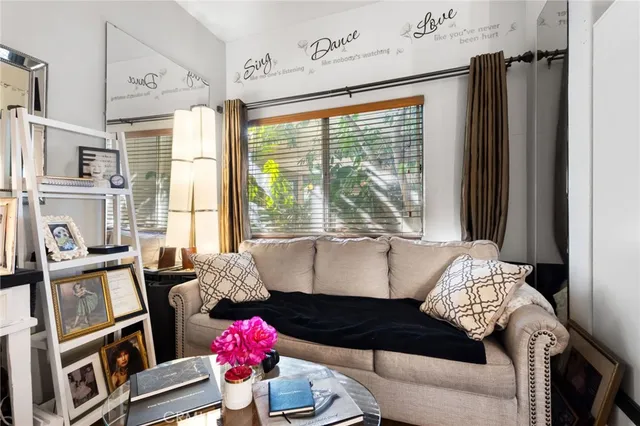 $900,000 | 10626 Valley Spring Lane, Unit 103, Toluca Lake, CA 91602