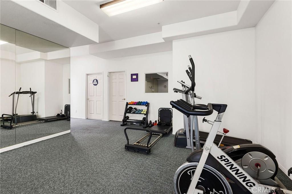 10626 Valley Spring Lane, Unit 103 Toluca Lake, CA 91602 - Photo 55 of 67