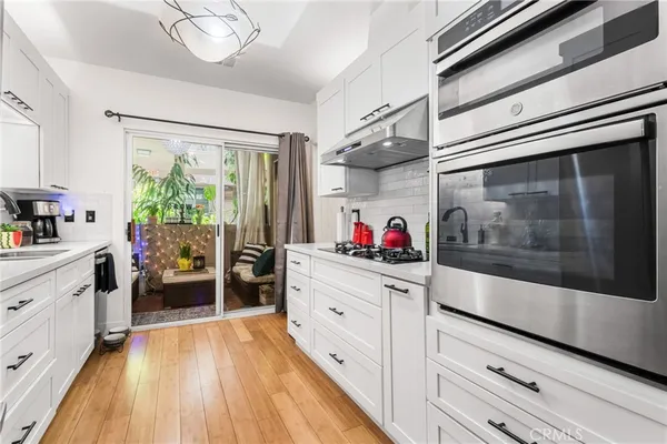 $899,000 | 10626 Valley Spring Lane, Unit 103, Toluca Lake, CA 91602