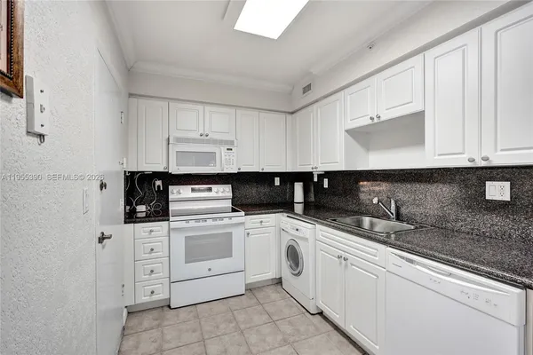 $2,550 | 2501 South Ocean Drive, Unit 1628, Hollywood, FL 33019