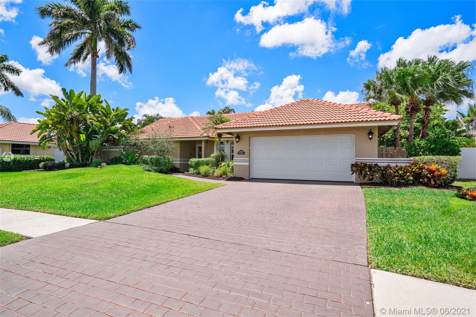 22473 Ensenada Way Boca Raton, FL 33433 - Photo 2 of 45 Gallery Image 2