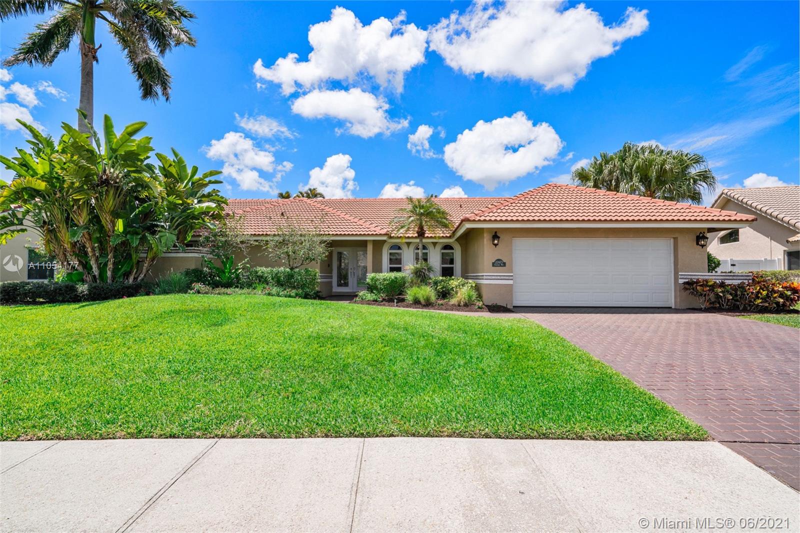 22473 Ensenada Way Boca Raton, FL 33433 - Photo 3 of 45 Gallery Image 3