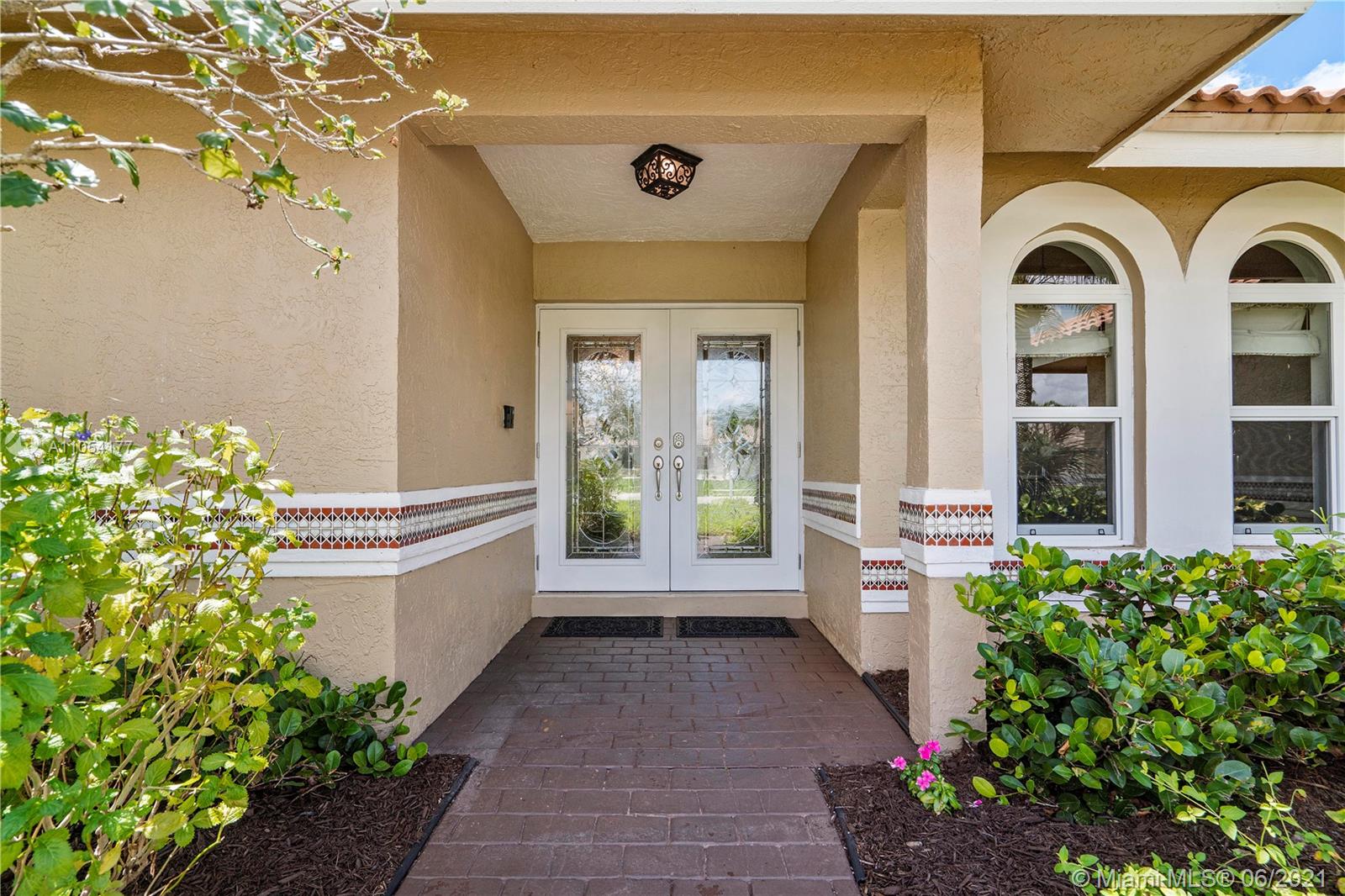 22473 Ensenada Way Boca Raton, FL 33433 - Photo 6 of 45 Gallery Image 6