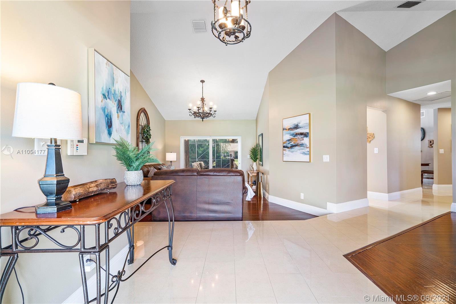 22473 Ensenada Way Boca Raton, FL 33433 - Photo 8 of 45 Gallery Image 8