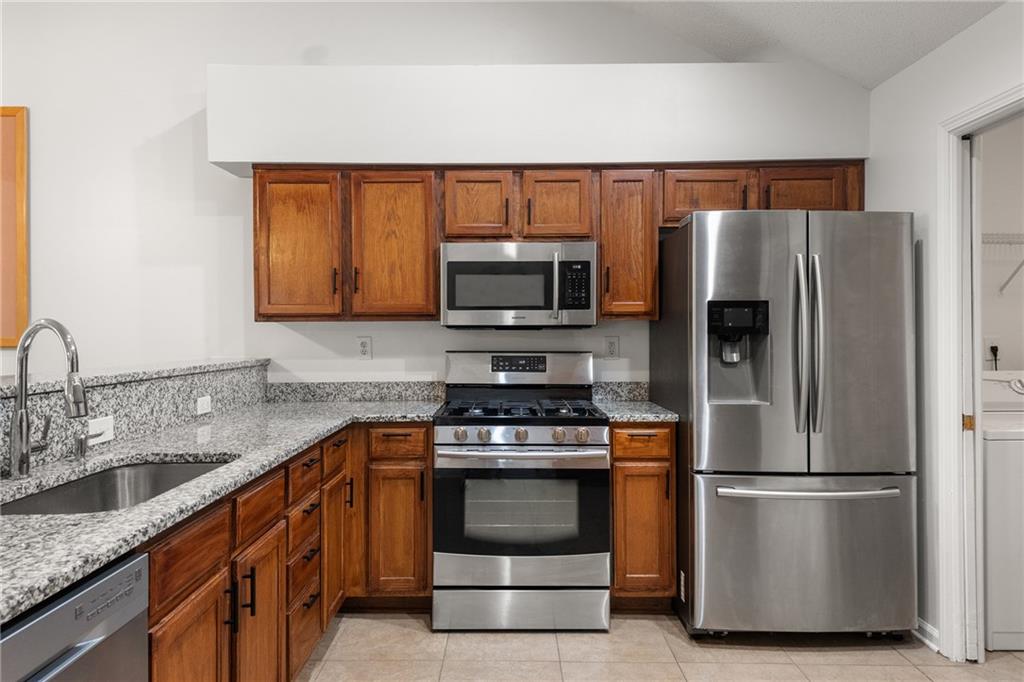 2191 Rockbridge Road Southwest, Unit 2401 Stone Mountain, GA 30087 - Photo 11 of 29