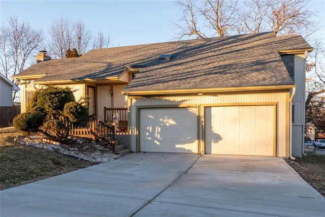 $334,900 | 3300 Northeast 71st Terrace, Kansas City, MO 64119