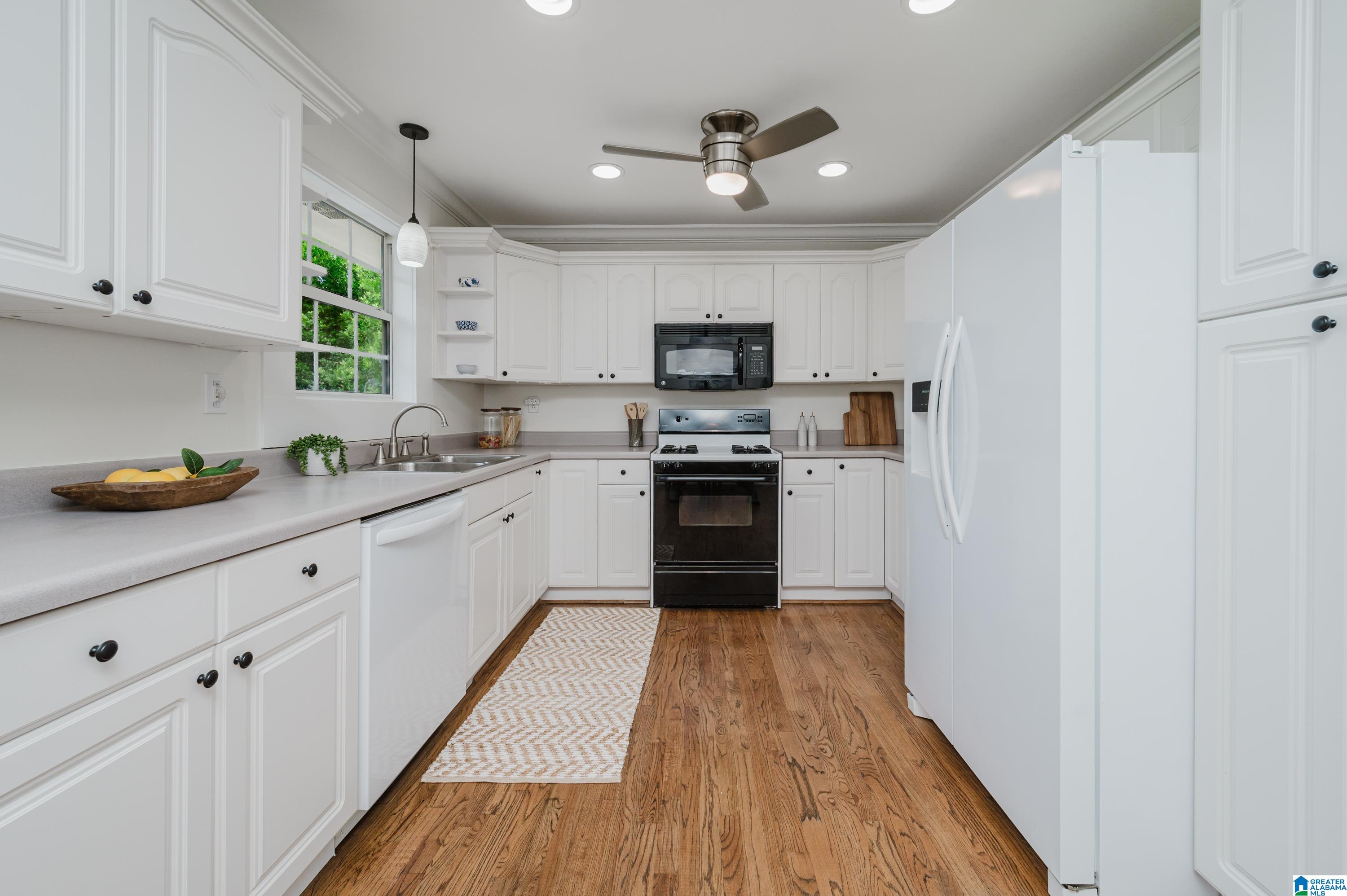 4305 Dolly Ridge Lane Vestavia Hills, AL 35243 - Photo 16 of 60