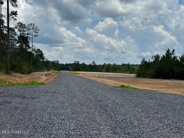 $99,900 | 5100 Crawford Lane, Kiln, MS 39556