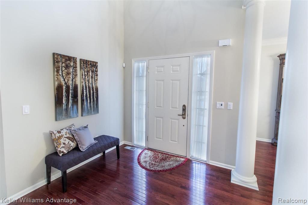 3694 Windingbrook Circle Rochester Hills, MI 48309 - Photo 6 of 44
