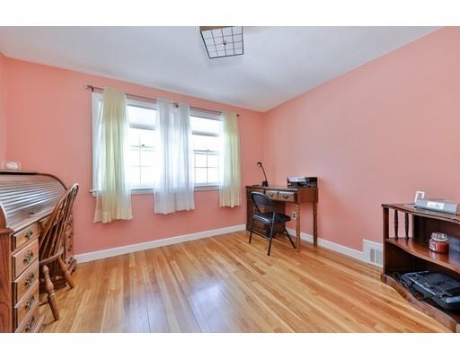 9 Fair Oak Road Dedham, MA 02026 - Photo 17 of 24 Gallery Image 17