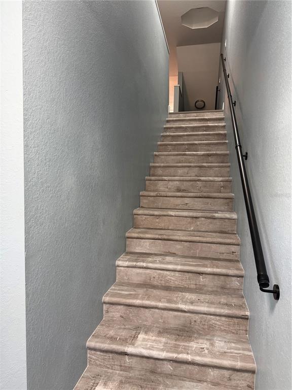 9794 Indian Key Trail, Unit 91 Seminole, FL 33776 - Photo 3 of 20 a view of entryway