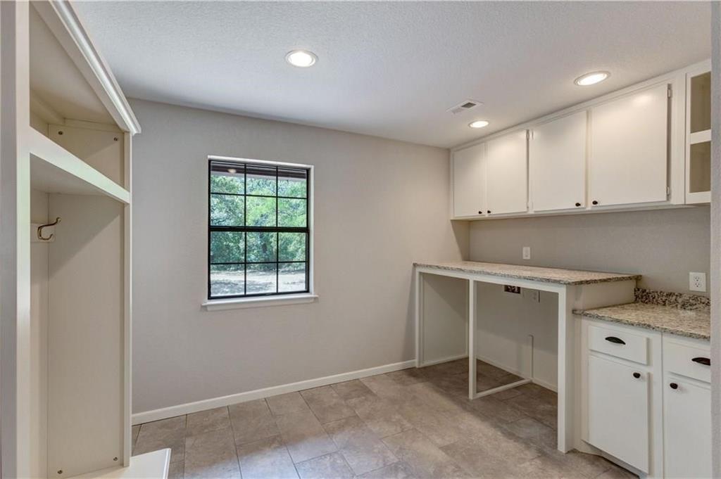 524 Sanders Road Weatherford, TX 76087 - Photo 15 of 25 Gallery Image 15
