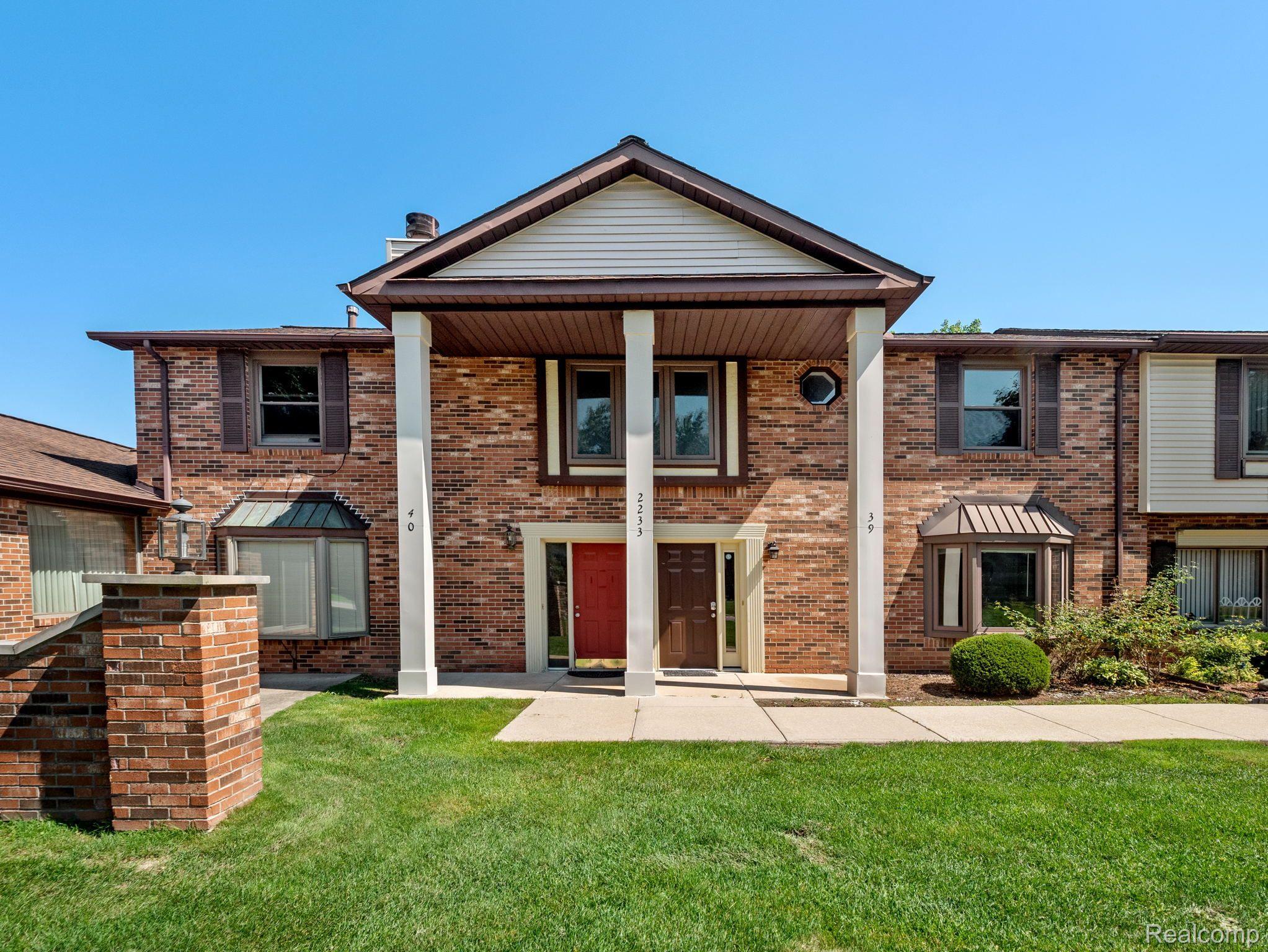 2233 London Bridge Drive, Unit 39 Rochester, MI 48307 - Photo 1 of 36 Gallery Image 1