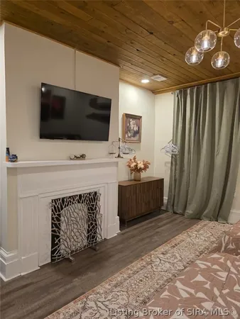 $1,375,000 | 513-515 West Street, Madison, IN 47250