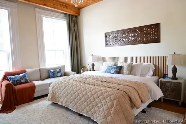 $1,375,000 | 513-515 West Street, Madison, IN 47250